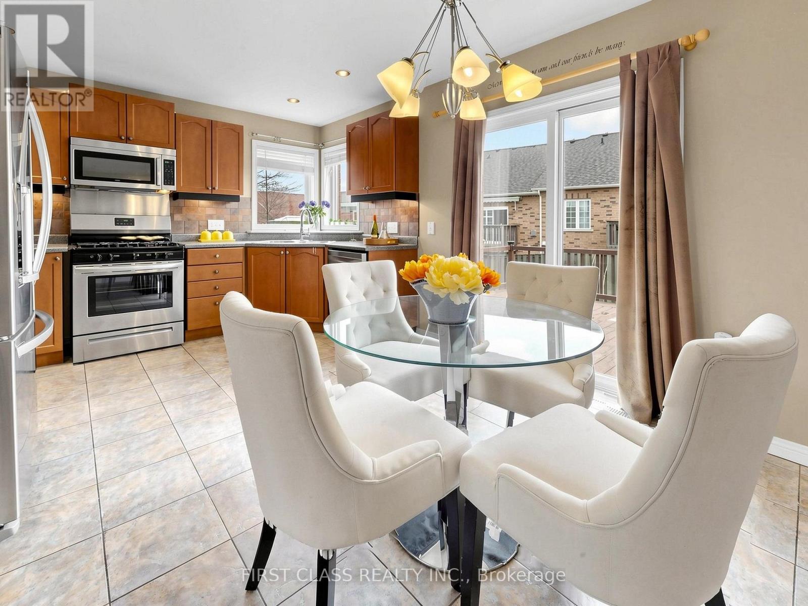 11 Diamond Court, Hamilton, Ontario  L9C 7V5 - Photo 19 - X13028152