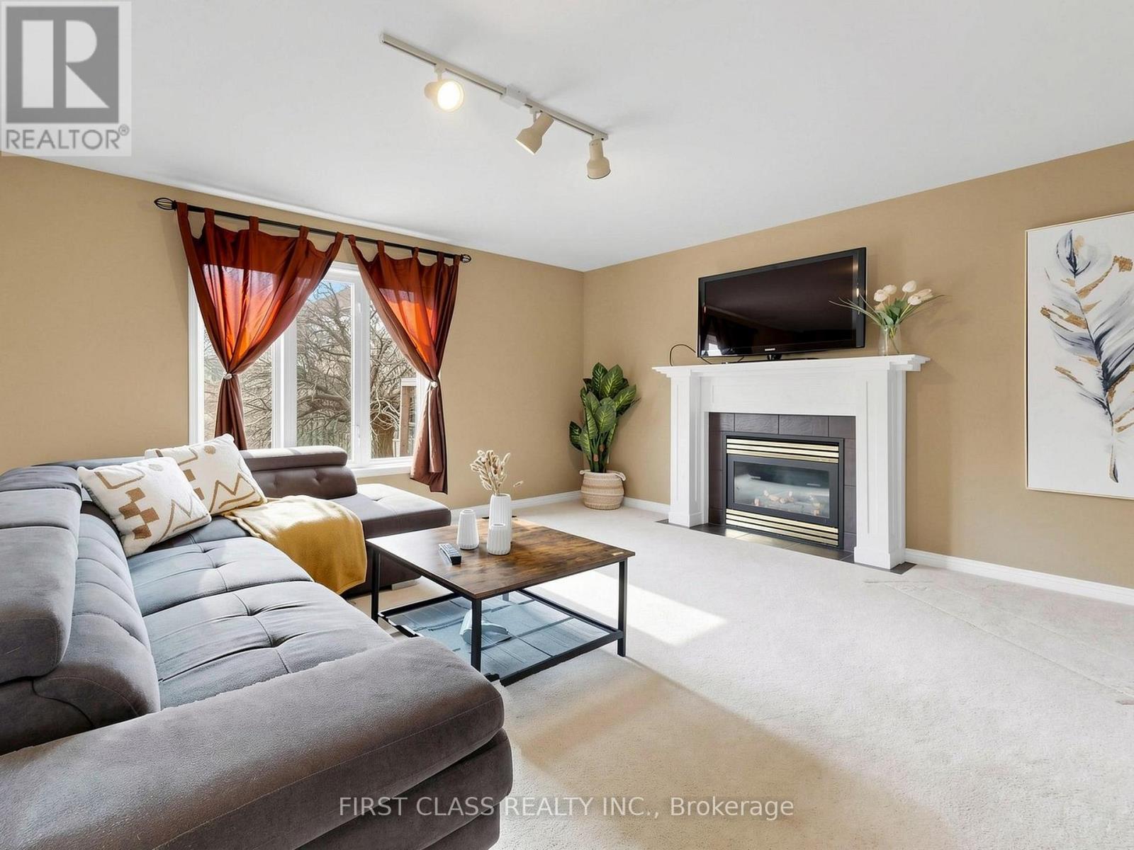 11 Diamond Court, Hamilton, Ontario  L9C 7V5 - Photo 9 - X13028152