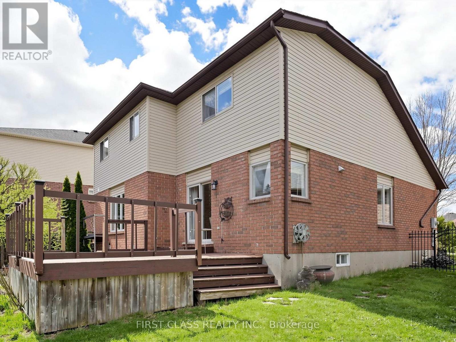 11 Diamond Court, Hamilton, Ontario  L9C 7V5 - Photo 50 - X13028152