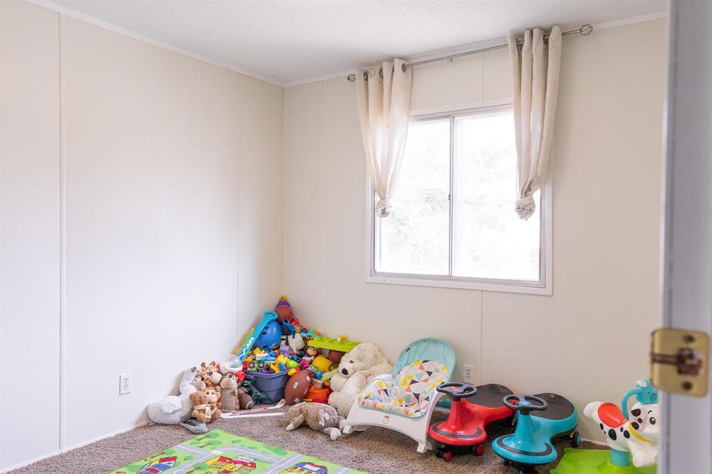 5 Aspen Four Drive, Steinbach, Manitoba  R5G 0L9 - Photo 3 - 202607767