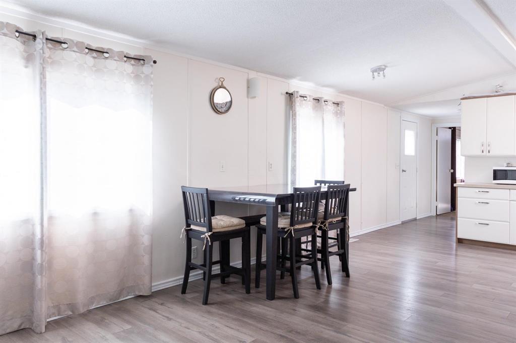 5 Aspen Four Drive, Steinbach, Manitoba  R5G 0L9 - Photo 8 - 202607767