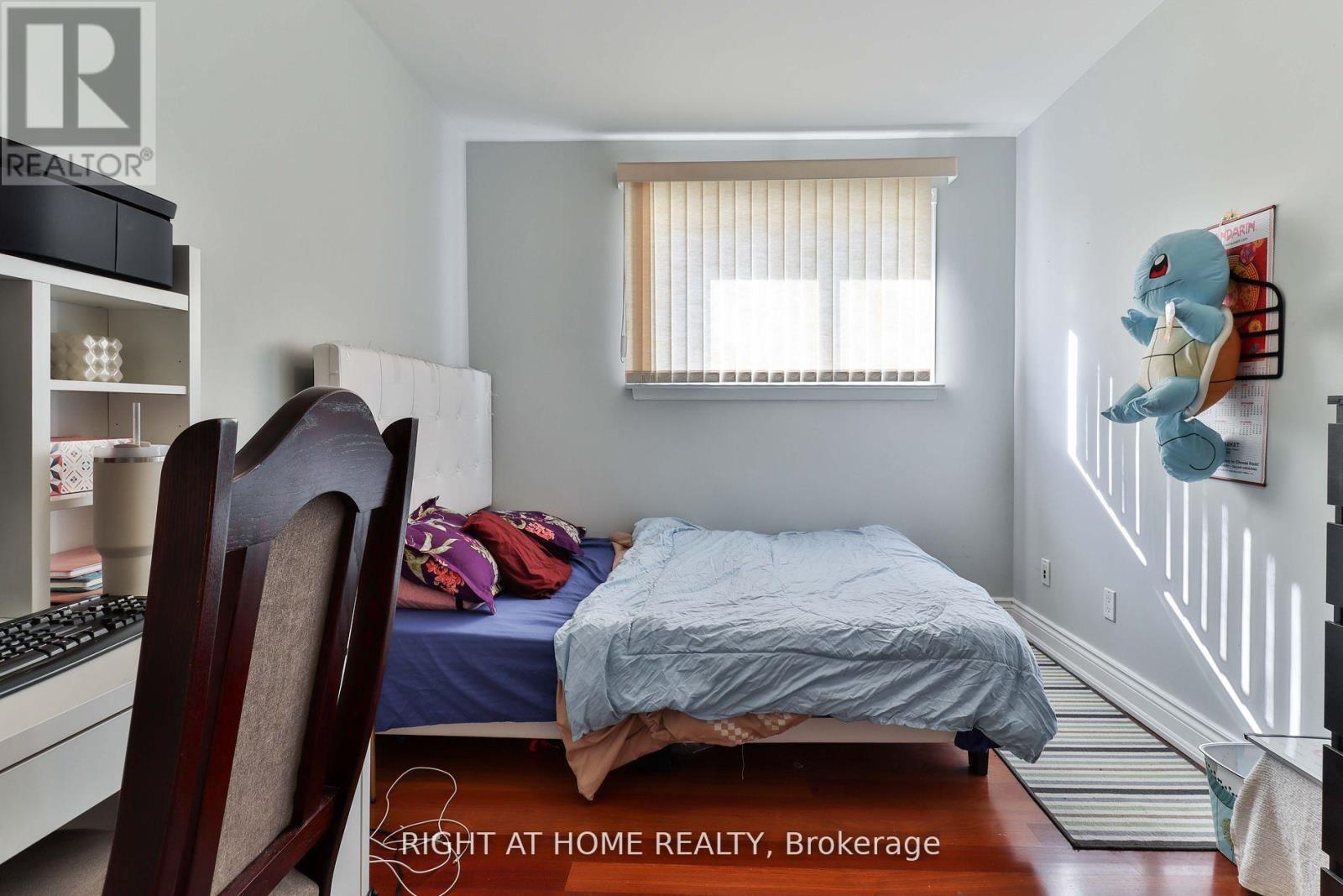 Main - 2 Greenland Road, Toronto, Ontario  M3C 1N2 - Photo 16 - C13052714