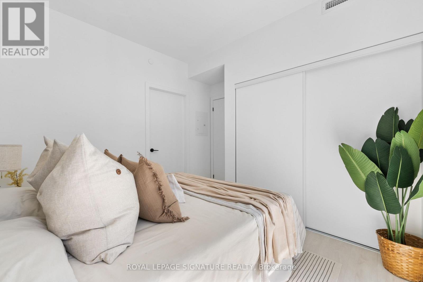 2502 - 117 Broadway Avenue, Toronto, Ontario  M4P 1V3 - Photo 18 - C13052734