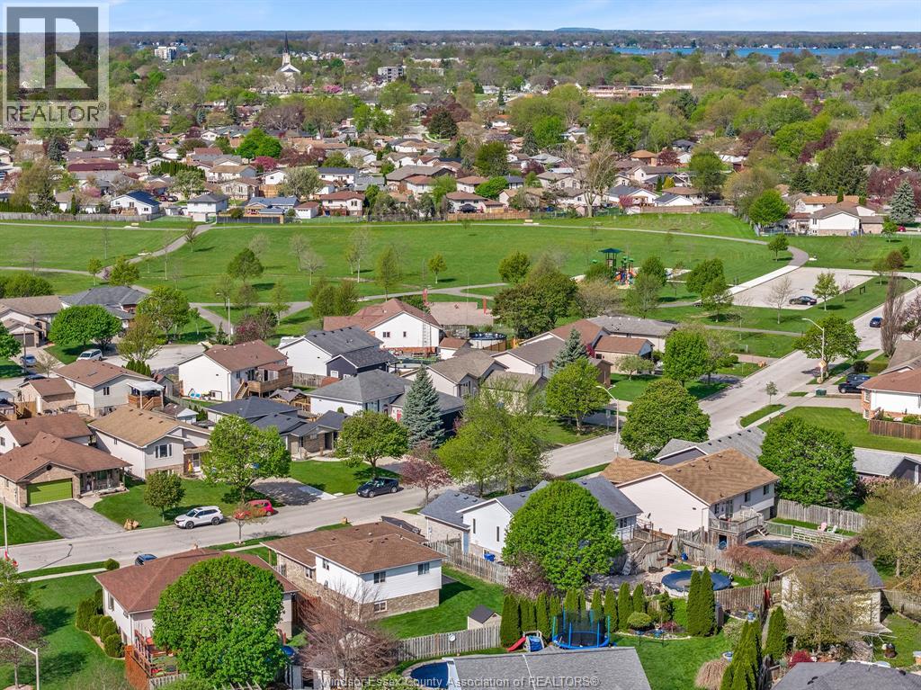 654 Richmond, Amherstburg, Ontario  N9V 3Z4 - Photo 2 - 26009232