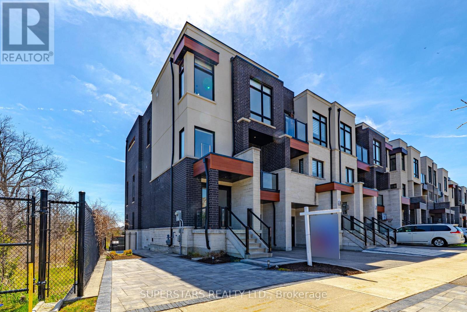 147 Lebovic Campus Drive, Vaughan, Ontario  L6A 5A1 - Photo 2 - N13052598