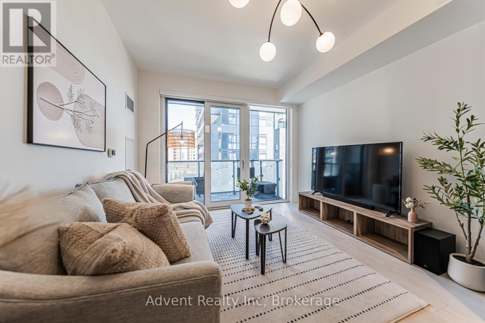 604 - 105 Oneida Crescent, Richmond Hill, Ontario  L4B 0H6 - Photo 3 - N13052614