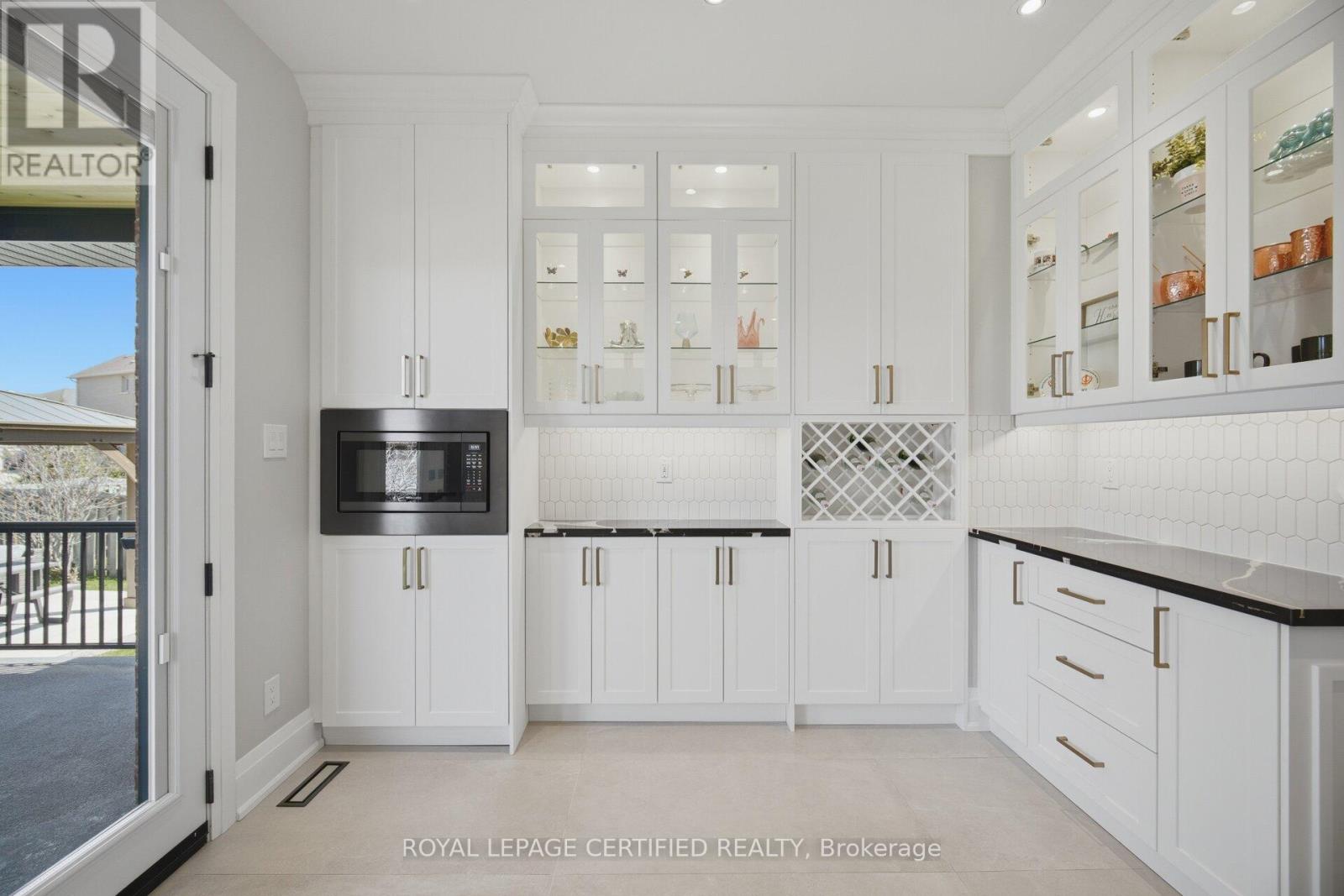 306 Avro Road, Vaughan, Ontario  L6A 1X6 - Photo 15 - N13052738