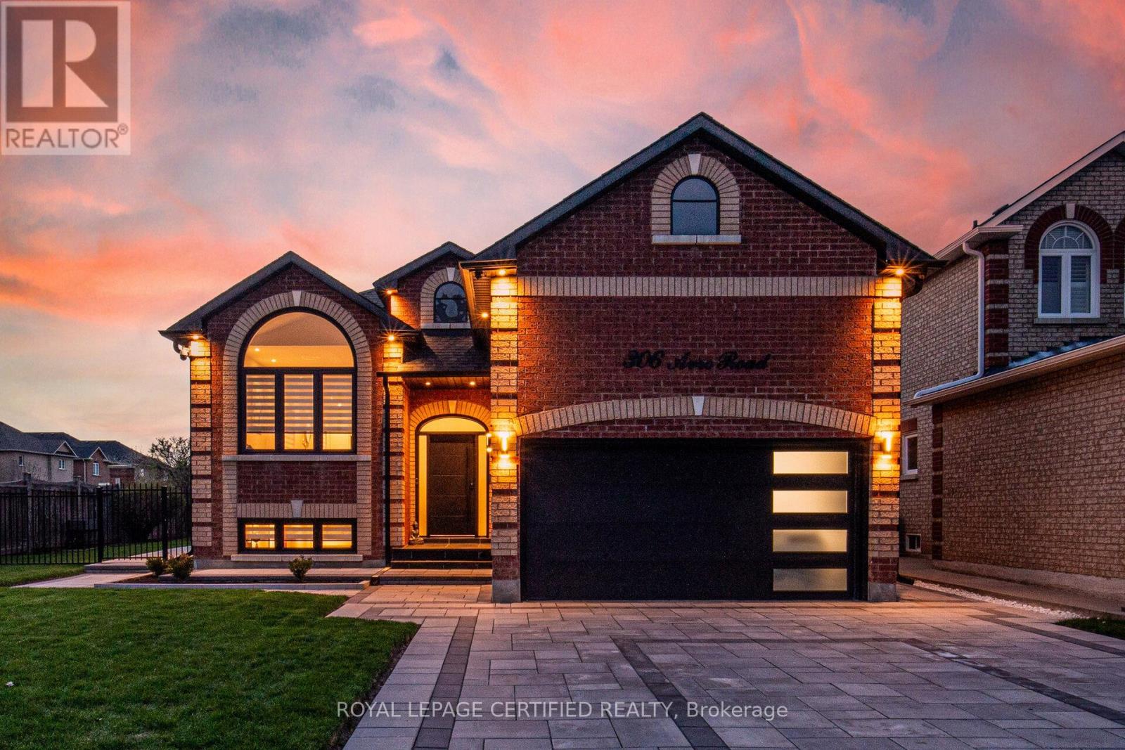 306 Avro Road, Vaughan, Ontario  L6A 1X6 - Photo 2 - N13052738