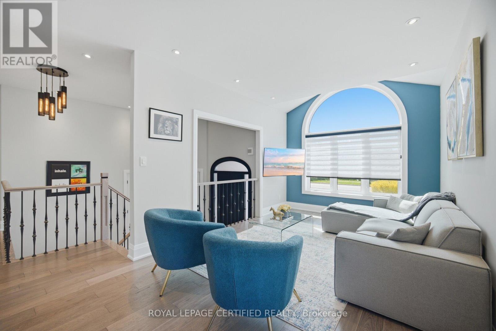 306 Avro Road, Vaughan, Ontario  L6A 1X6 - Photo 3 - N13052738