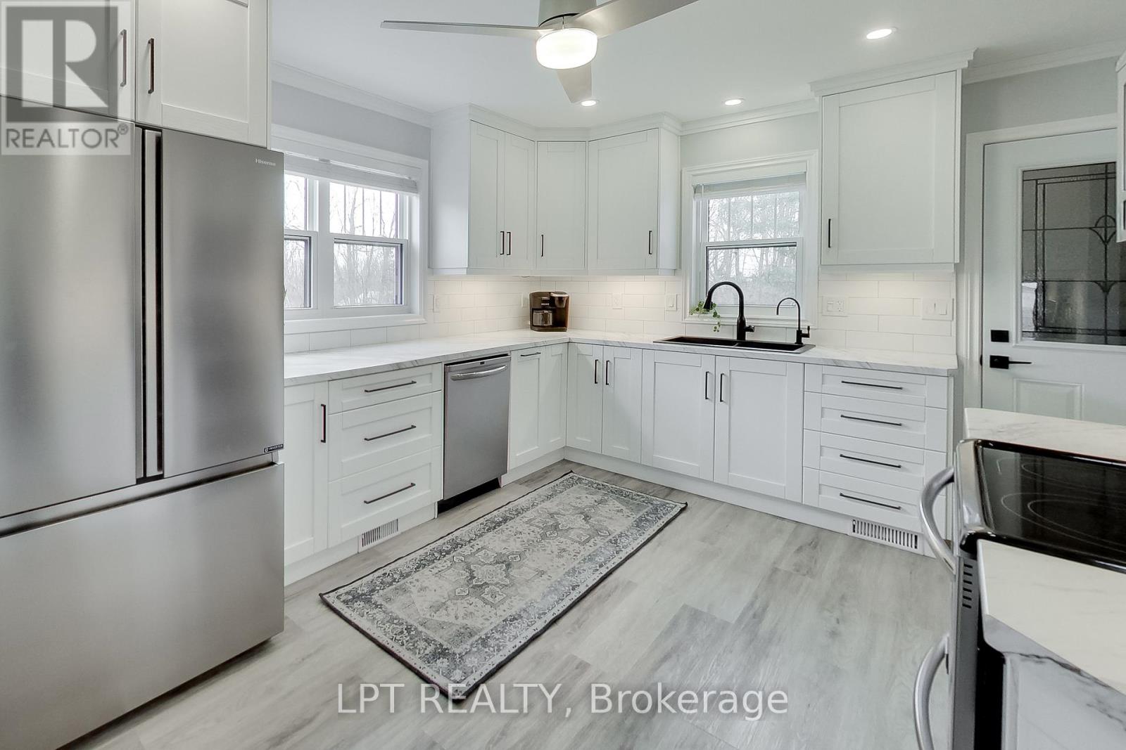 33 Ridge Road W, Oro-Medonte, Ontario  L0L 2E0 - Photo 4 - S13052718