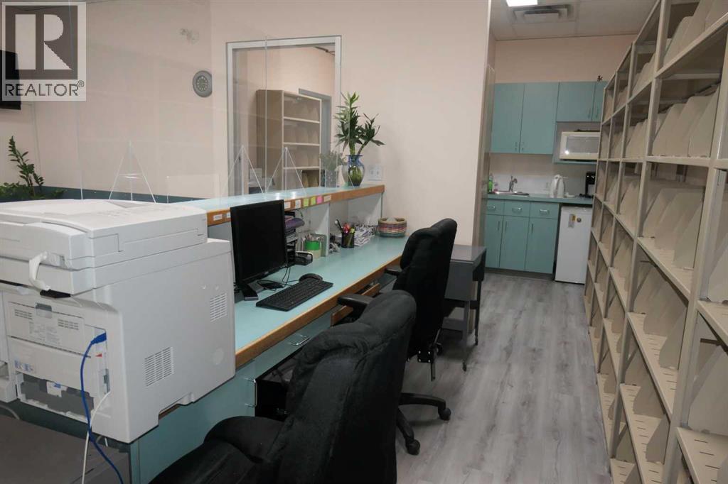 219, 328 Centre Street SE, Calgary, Alberta