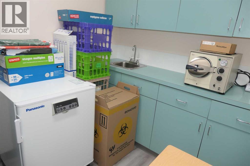 219, 328 Centre Street Se, Calgary, Alberta  T2G 4X6 - Photo 6 - A2305793