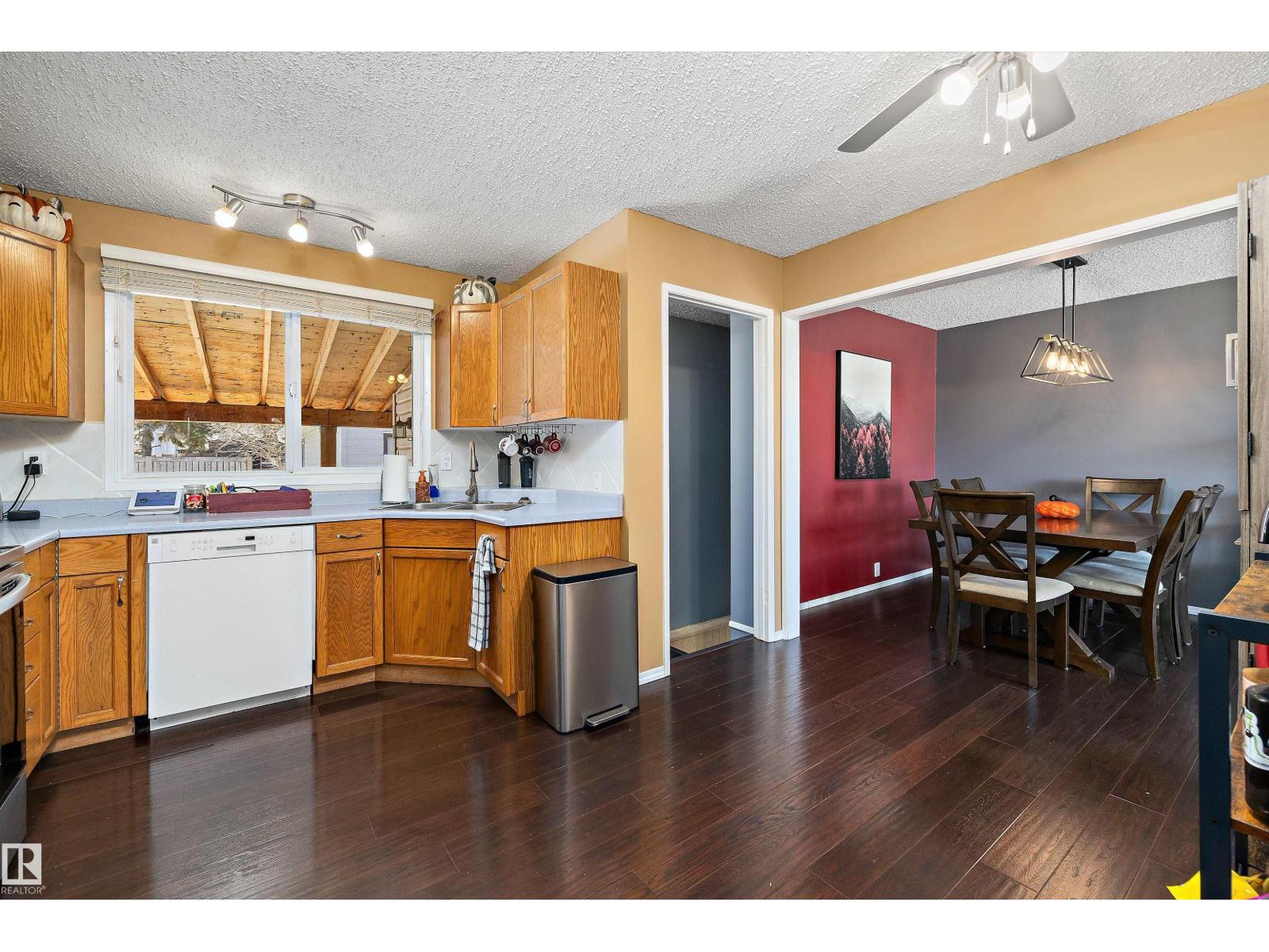 9419 98 Av, Morinville, Alberta  T8R 1J5 - Photo 14 - E4484463