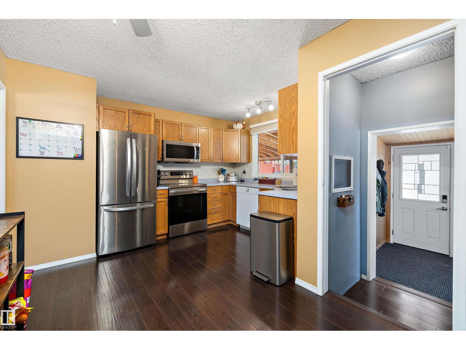 9419 98 Av, Morinville, Alberta  T8R 1J5 - Photo 12 - E4484463