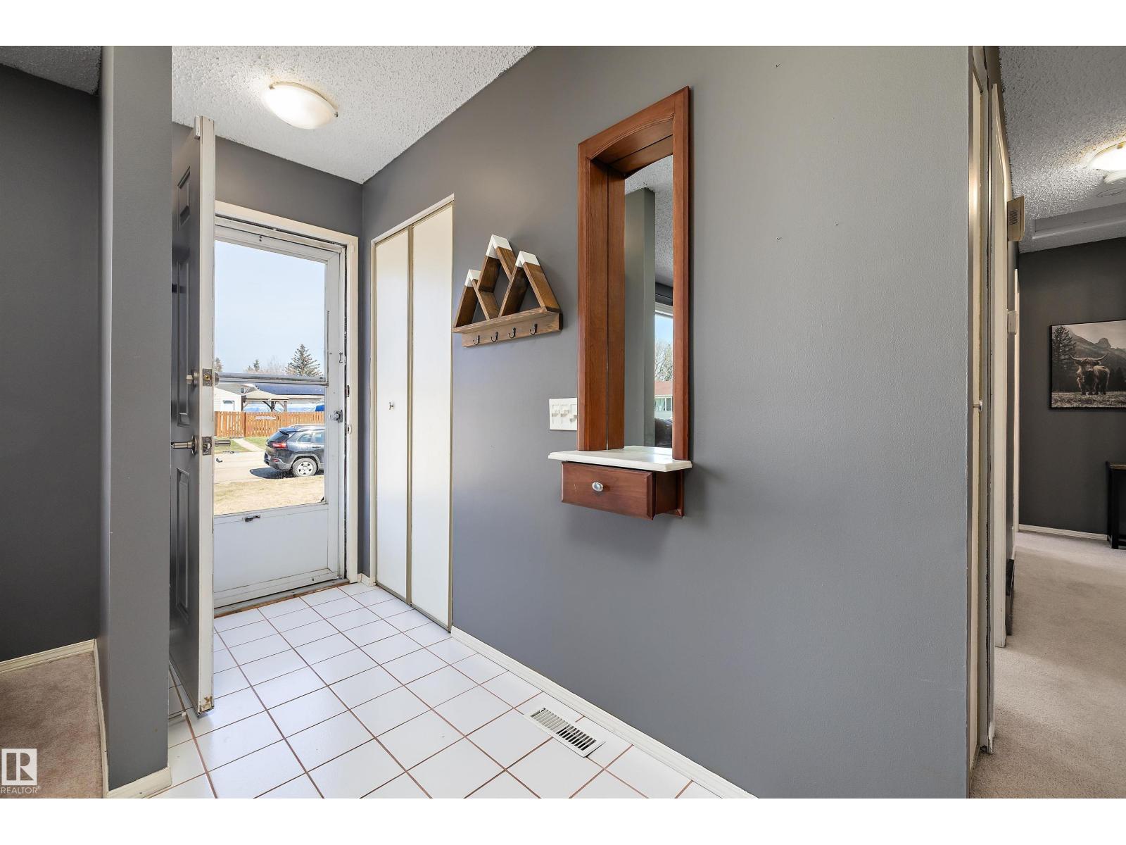 9419 98 Av, Morinville, Alberta  T8R 1J5 - Photo 4 - E4484463