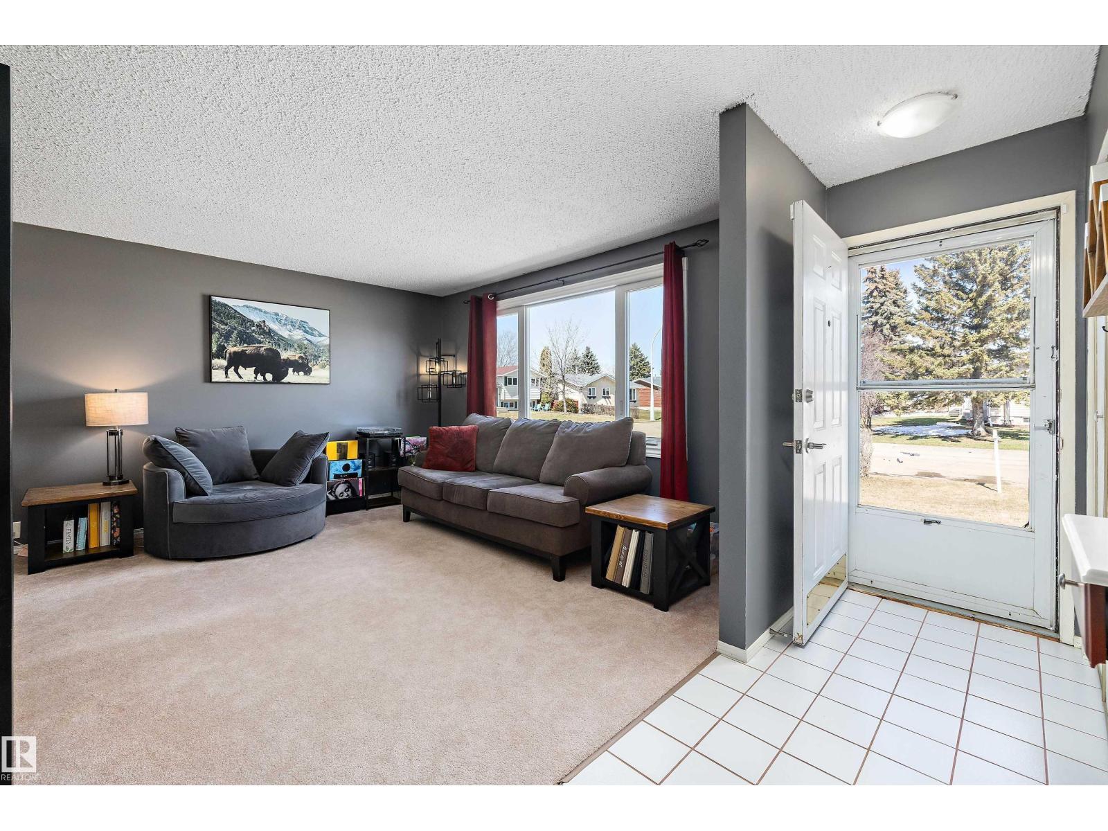 9419 98 Av, Morinville, Alberta  T8R 1J5 - Photo 5 - E4484463