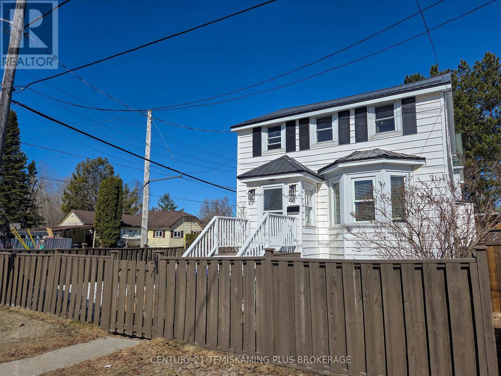 90 TOWER STREET, Kirkland Lake, Ontario