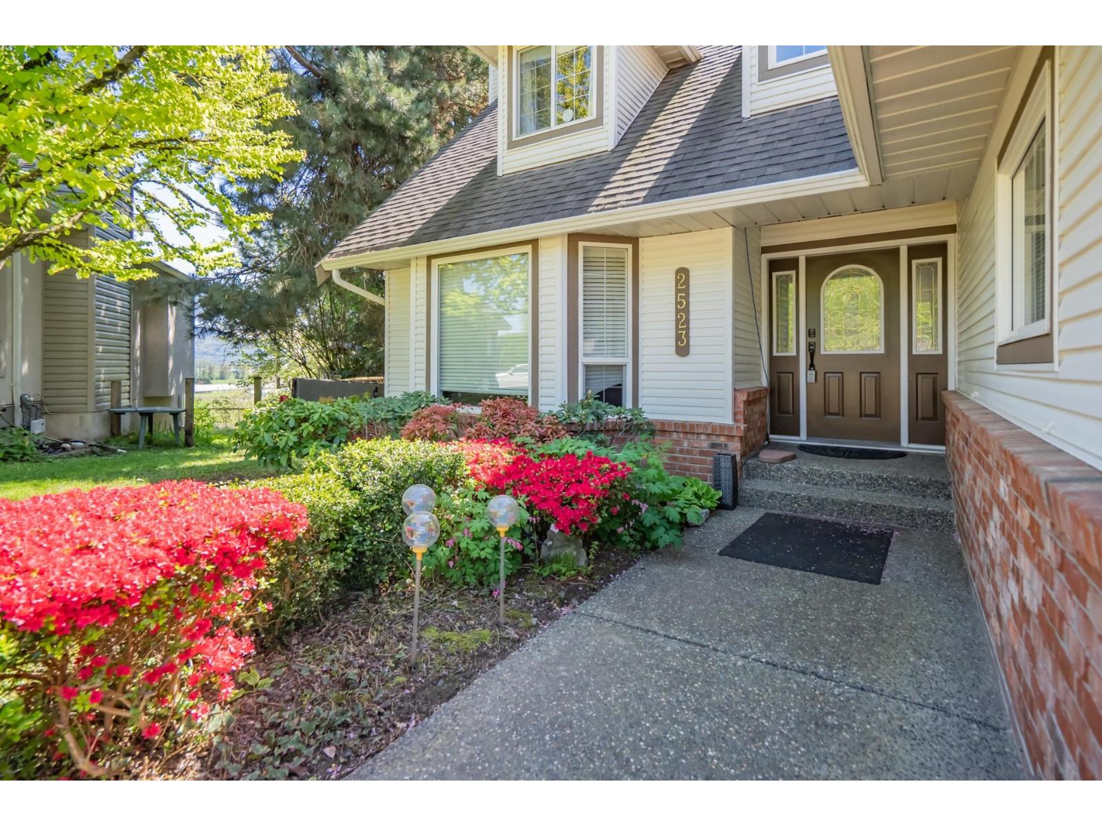 2523 Country Court, Abbotsford, British Columbia  V3G 1M1 - Photo 38 - R3116007