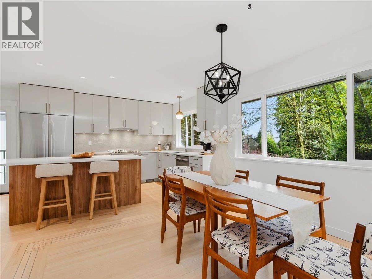 1392 Chamberlain Drive, North Vancouver, British Columbia  V7K 1P6 - Photo 7 - R3114257