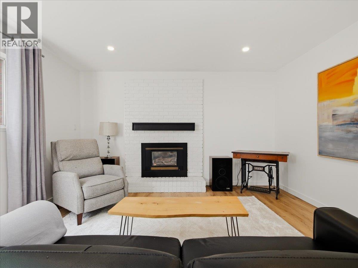 1392 Chamberlain Drive, North Vancouver, British Columbia  V7K 1P6 - Photo 20 - R3114257