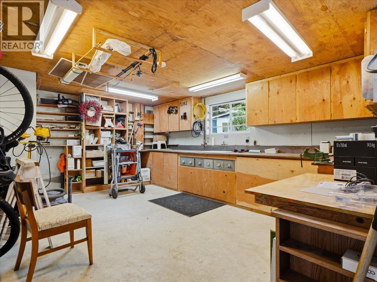 1392 Chamberlain Drive, North Vancouver, British Columbia  V7K 1P6 - Photo 39 - R3114257