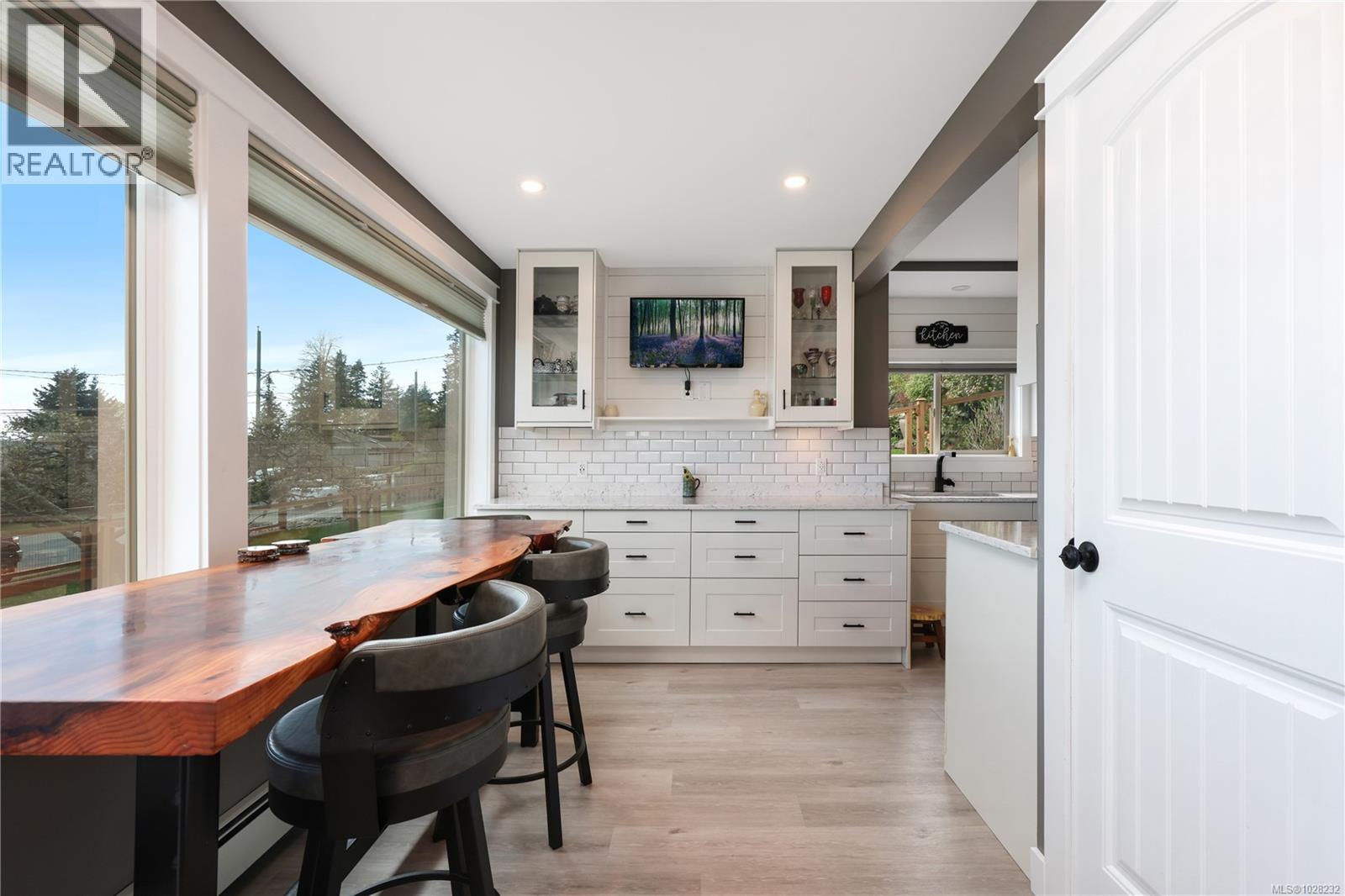 542 Thulin St, Campbell River, British Columbia  V9W 2L1 - Photo 8 - 1028232