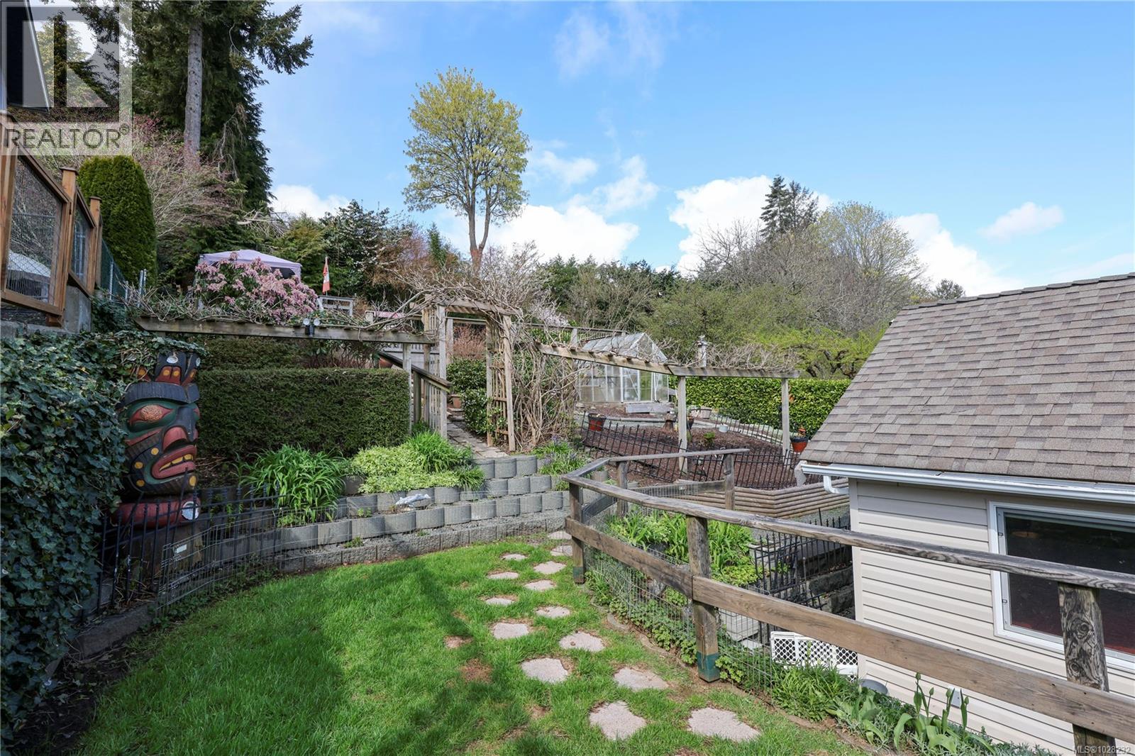 542 Thulin St, Campbell River, British Columbia  V9W 2L1 - Photo 31 - 1028232