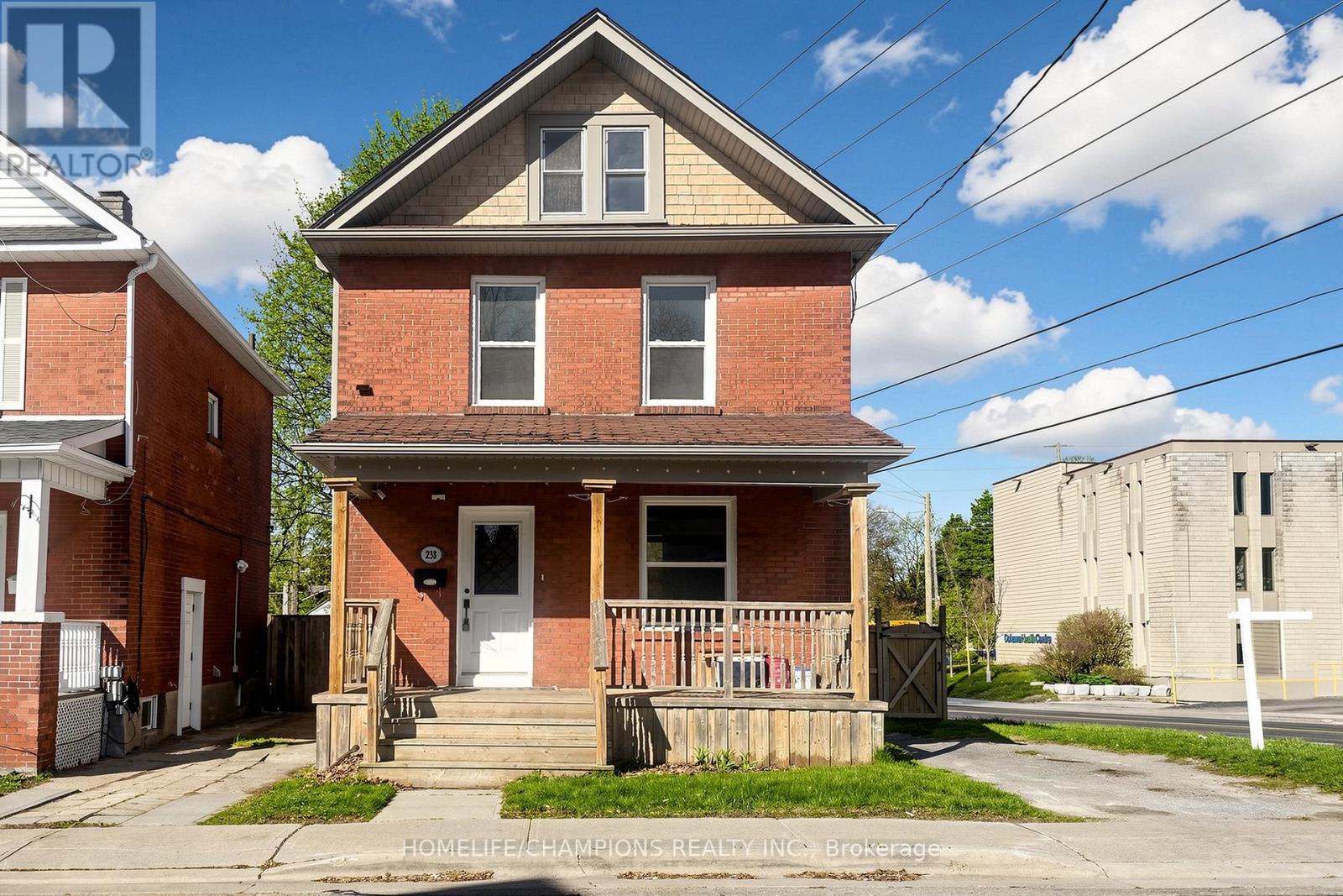 238 DEARBORN AVENUE, Oshawa, Ontario