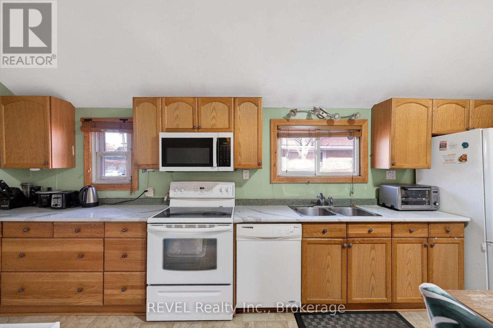 6251 Ash Street, Niagara Falls, Ontario  L2G 2H4 - Photo 5 - X13052868