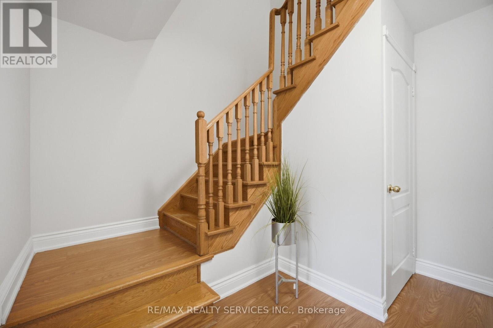 45 Monaco Court, Brampton, Ontario  L7A 1X4 - Photo 16 - W13052634