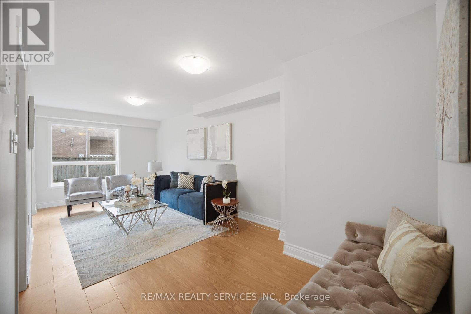 45 Monaco Court, Brampton, Ontario  L7A 1X4 - Photo 5 - W13052634