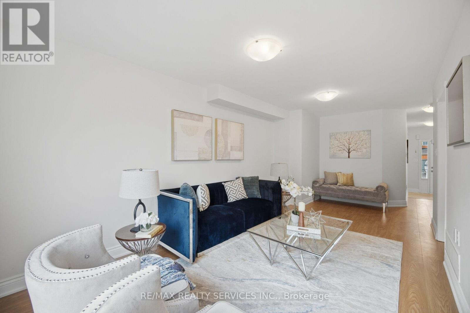 45 Monaco Court, Brampton, Ontario  L7A 1X4 - Photo 8 - W13052634