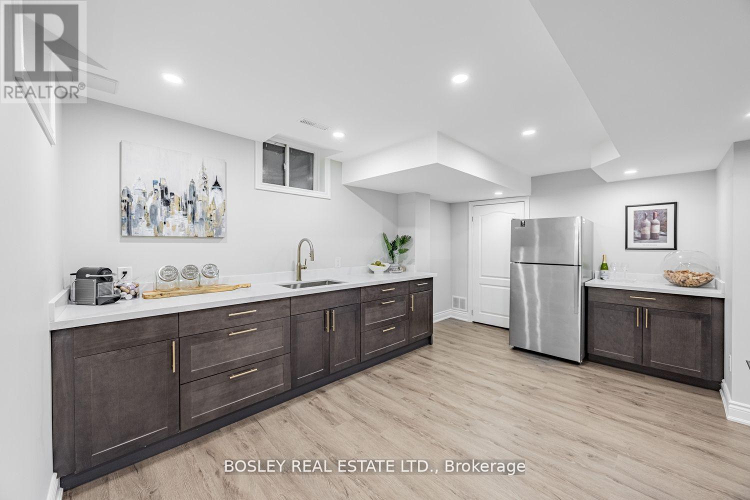 6358 Lisgar Drive, Mississauga, Ontario  L5N 7W1 - Photo 32 - W13052742