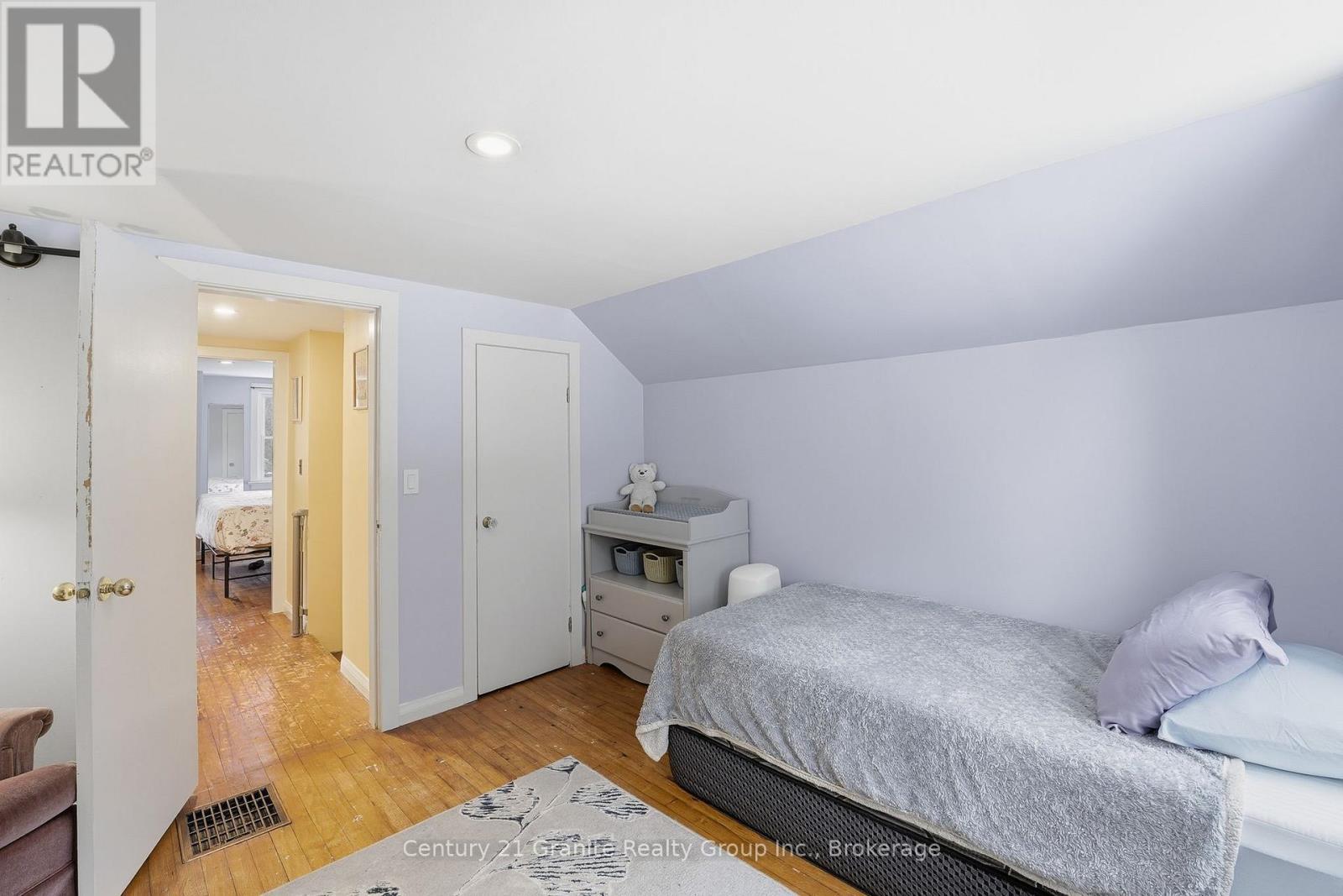 101 Victoria Street, Dysart Et Al, Ontario  K0M 1S0 - Photo 28 - X12784224