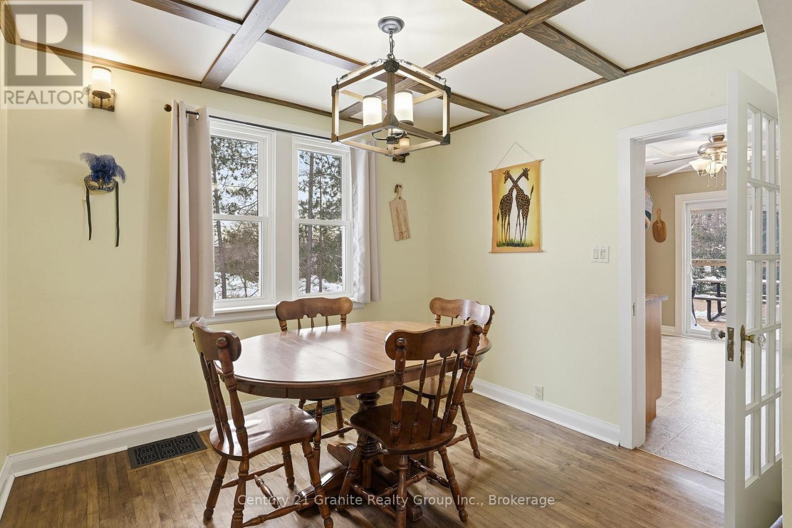 101 Victoria Street, Dysart Et Al, Ontario  K0M 1S0 - Photo 10 - X12784224