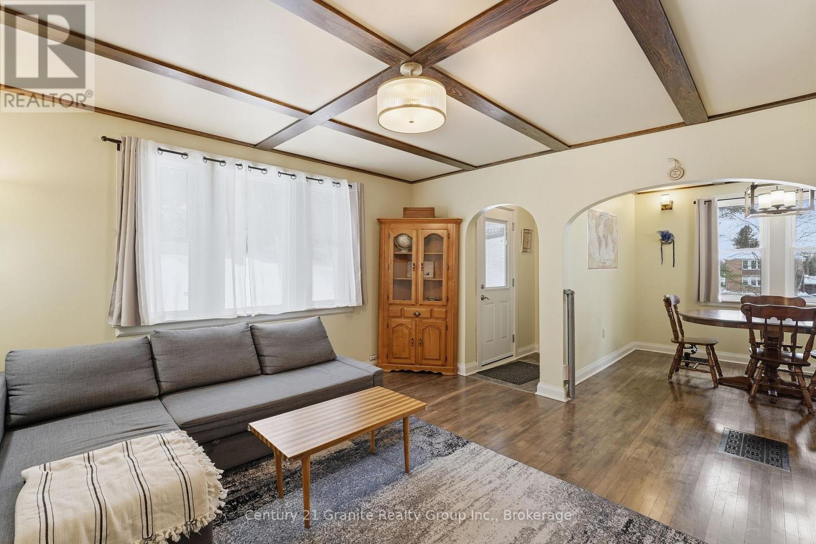 101 Victoria Street, Dysart Et Al, Ontario  K0M 1S0 - Photo 13 - X12784224