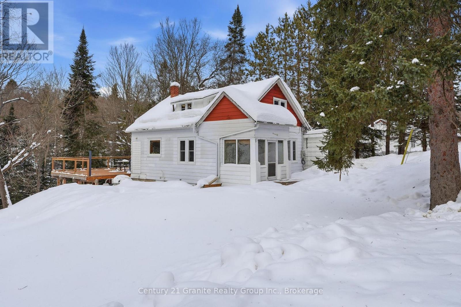 101 Victoria Street, Dysart Et Al, Ontario  K0M 1S0 - Photo 3 - X12784224