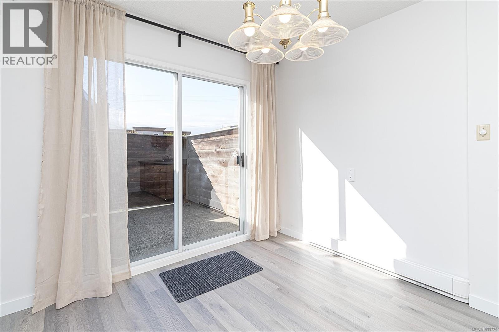 926 Market St, Victoria, British Columbia  V8T 2E9 - Photo 8 - 1033725