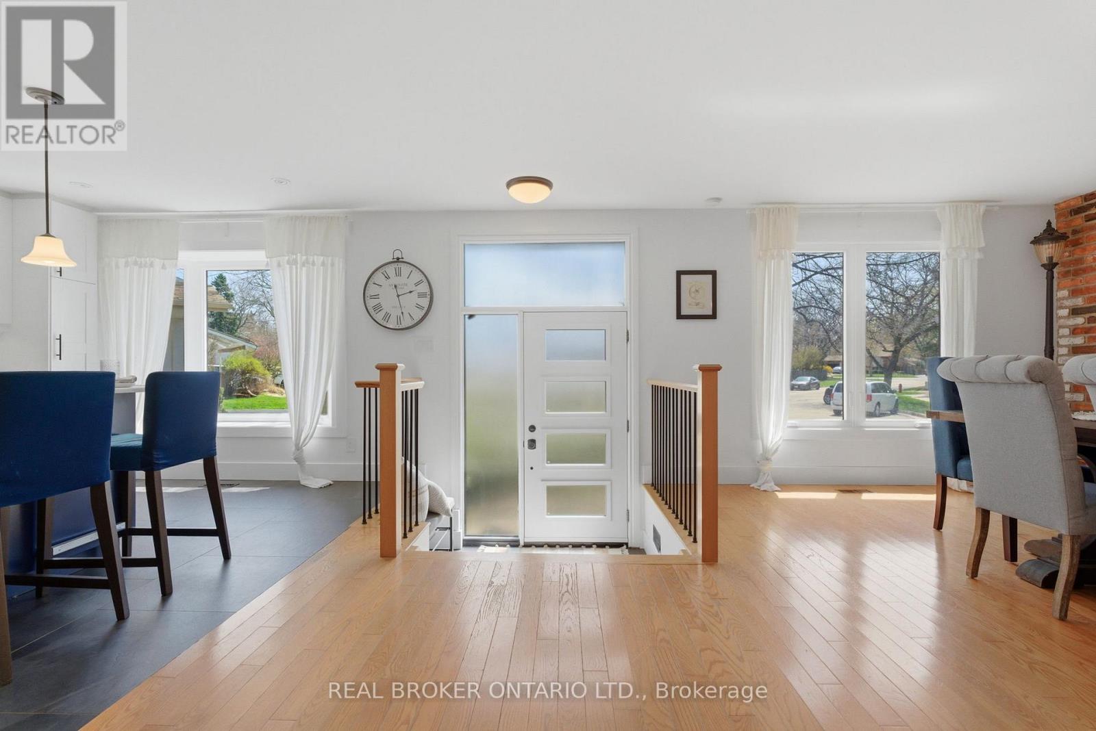 29 Melissa Crescent, Hamilton, Ontario  L9H 7C5 - Photo 5 - X13052668