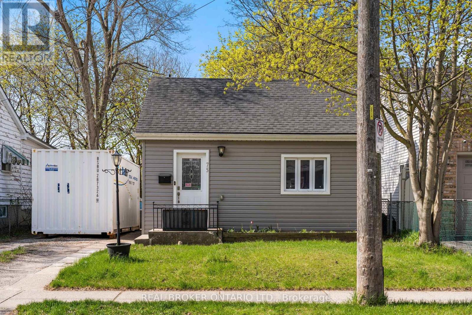 75 Dublin Street, Brantford, Ontario  N3R 2E5 - Photo 2 - X13052694