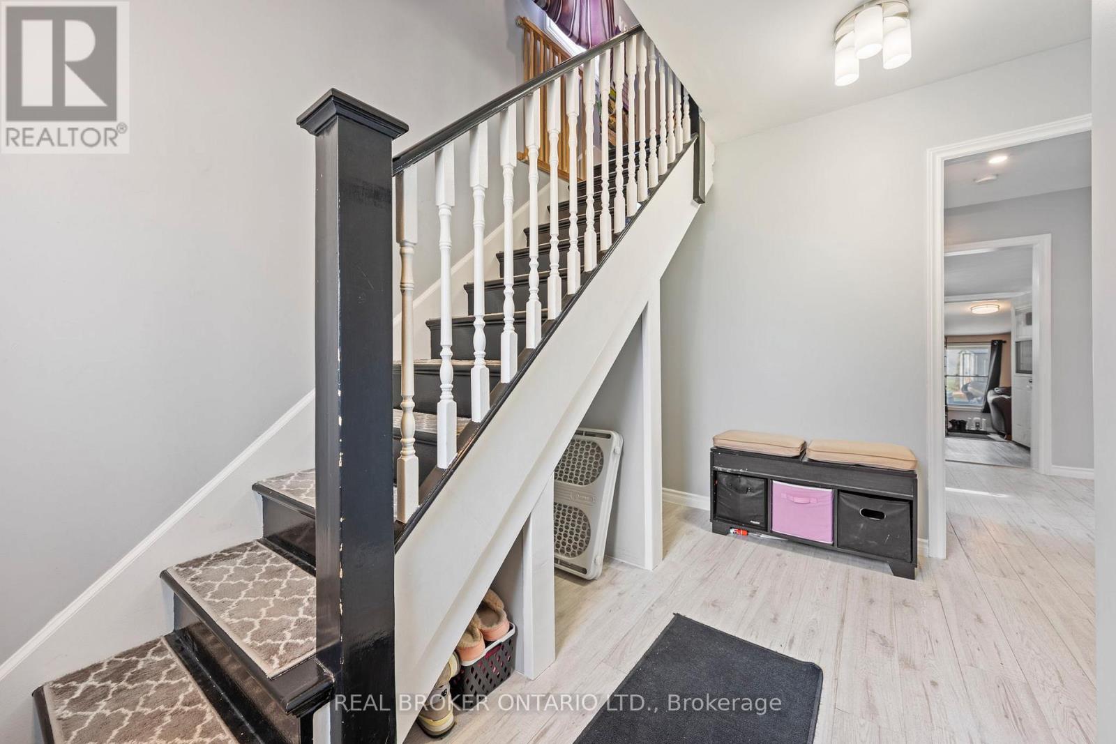 75 Dublin Street, Brantford, Ontario  N3R 2E5 - Photo 4 - X13052694