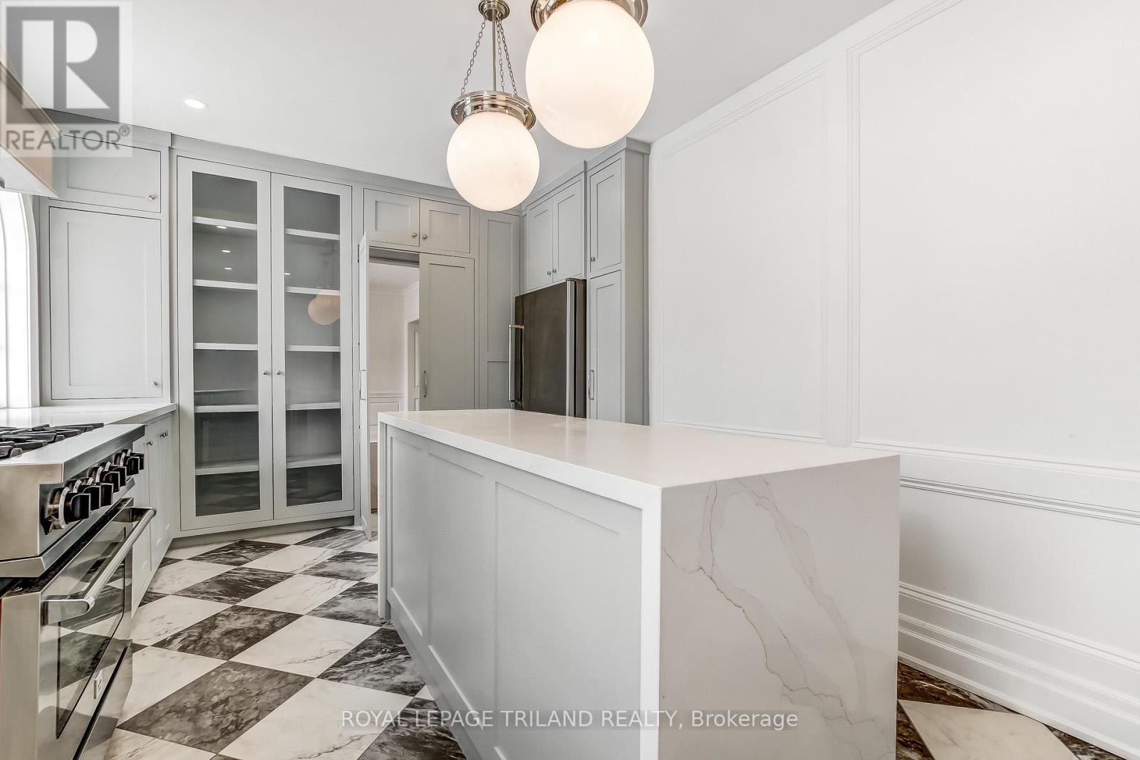 1965 Highland Heights, London South, Ontario  N6C 6C4 - Photo 15 - X12670878