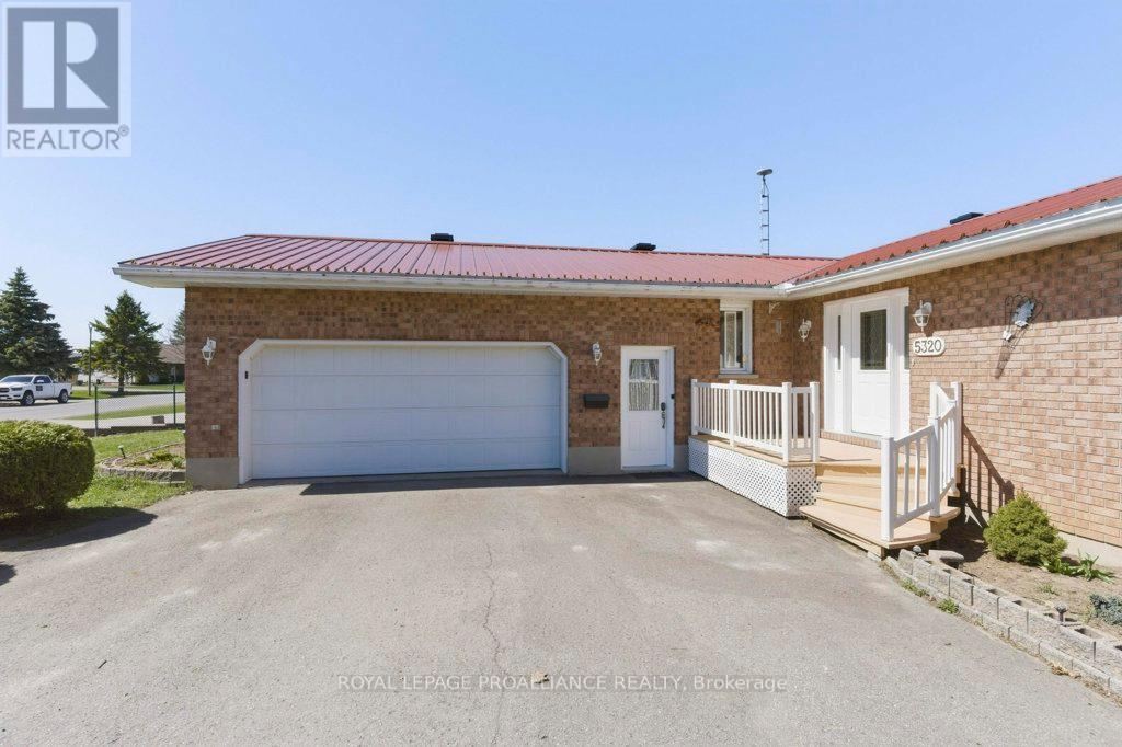 5320 Maple Street, Edwardsburgh/cardinal, Ontario  K0E 1E0 - Photo 3 - X13053064