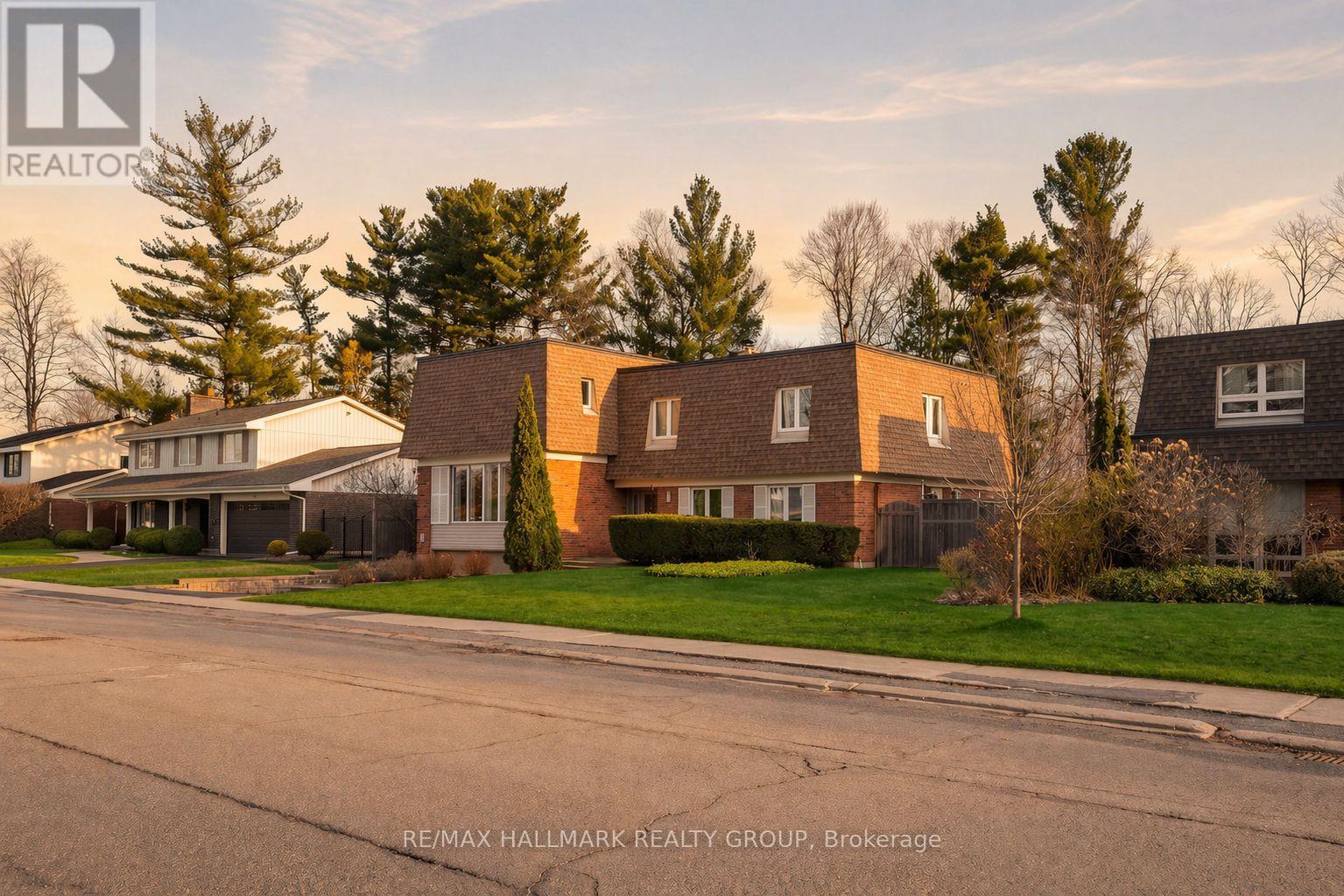 23 Riverbrook Road, Ottawa, Ontario  K2H 7W7 - Photo 2 - X13029028