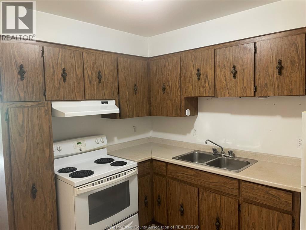 2808 Meadowbrook Lane Unit# 17, Windsor, Ontario  N8T 3C3 - Photo 8 - 26009381