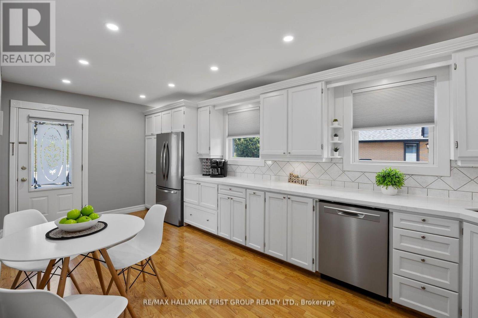 924 Mccullough Drive, Whitby, Ontario  L1N 1C6 - Photo 13 - E13052984