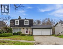 37 PARKVIEW Crescent, Kitchener, Ontario