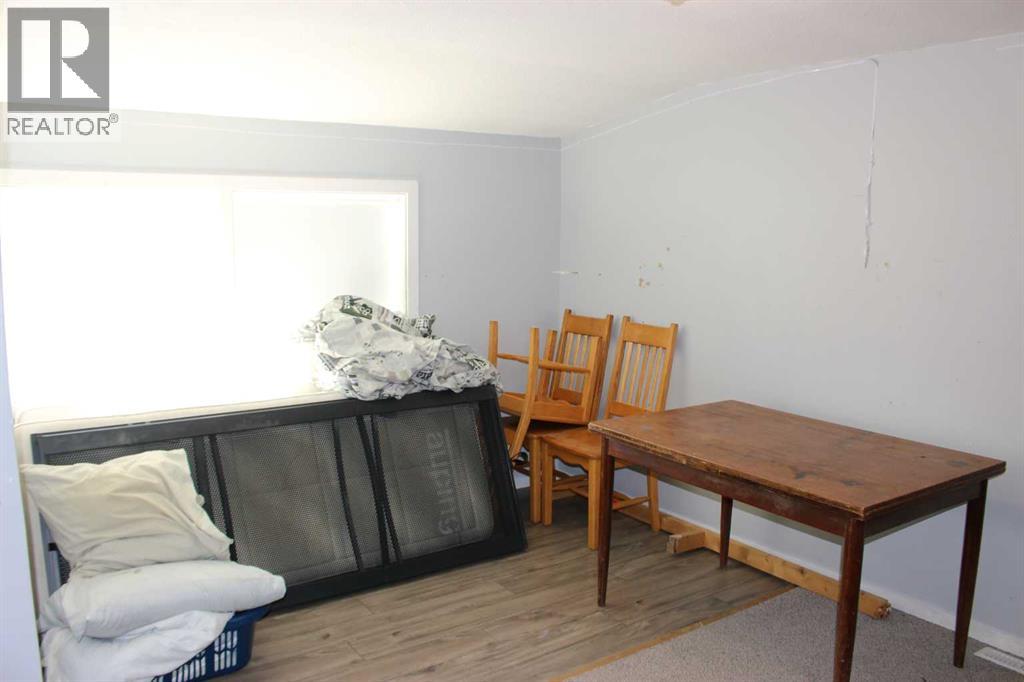 556 Rogers Avenue, Picture Butte, Alberta  T0K 1V0 - Photo 12 - A2305842