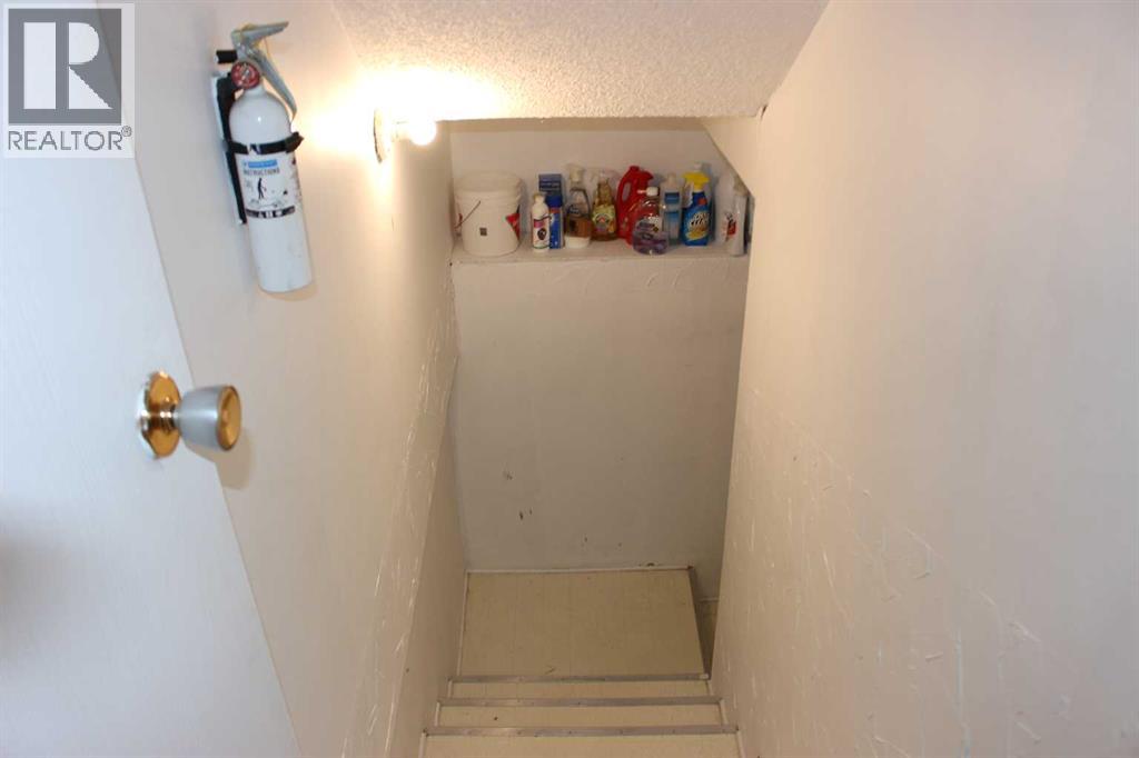 556 Rogers Avenue, Picture Butte, Alberta  T0K 1V0 - Photo 14 - A2305842