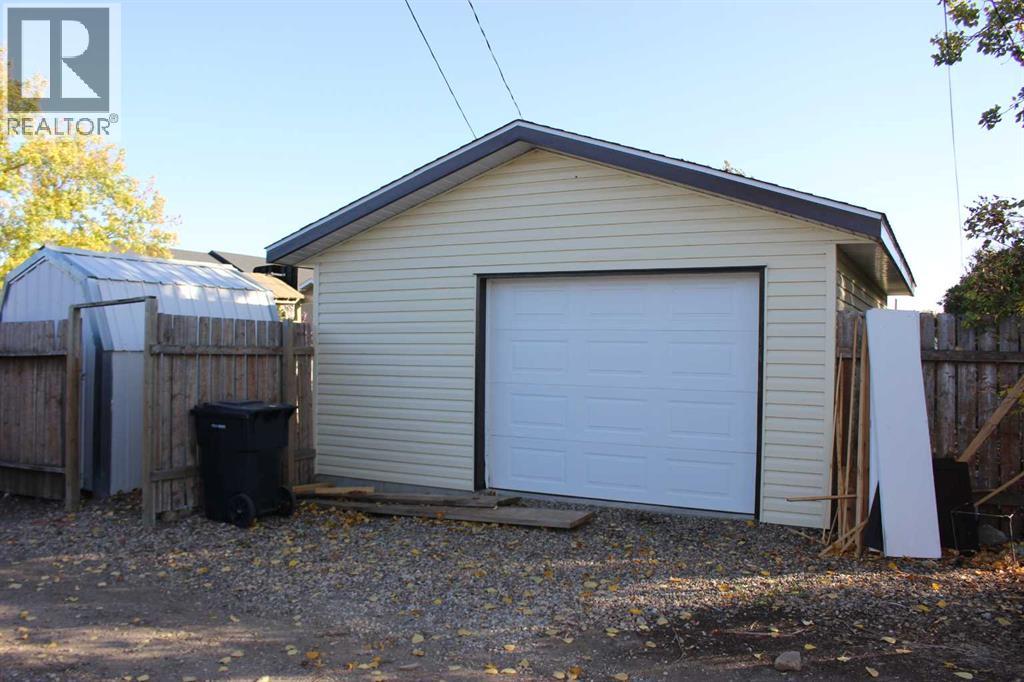 556 Rogers Avenue, Picture Butte, Alberta  T0K 1V0 - Photo 17 - A2305842